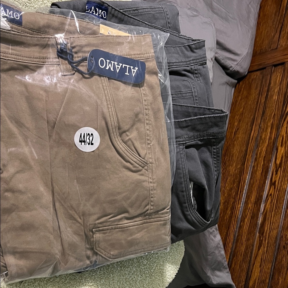 Lamo Men's Cargo Pants in Tan and Gray